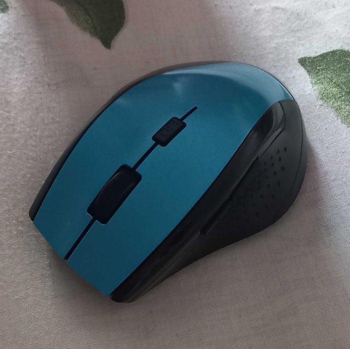 стильная беспроводная мышь