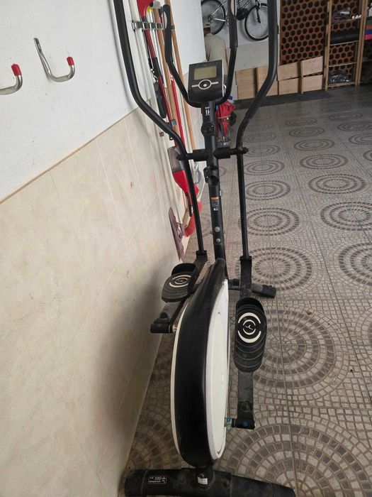 Bicicleta Eliptica Domius, Branca