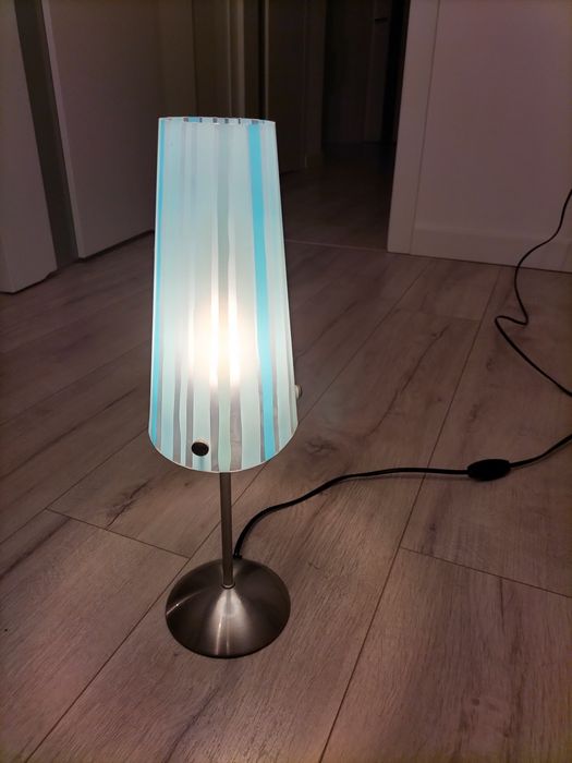 Lampka nocna w paski