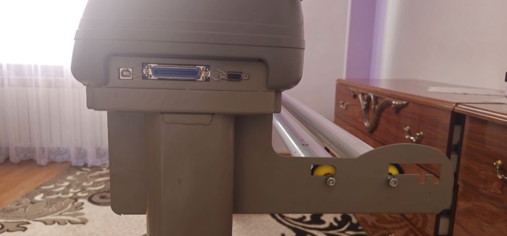 ріжучий плоттер GCC Puma II-132.