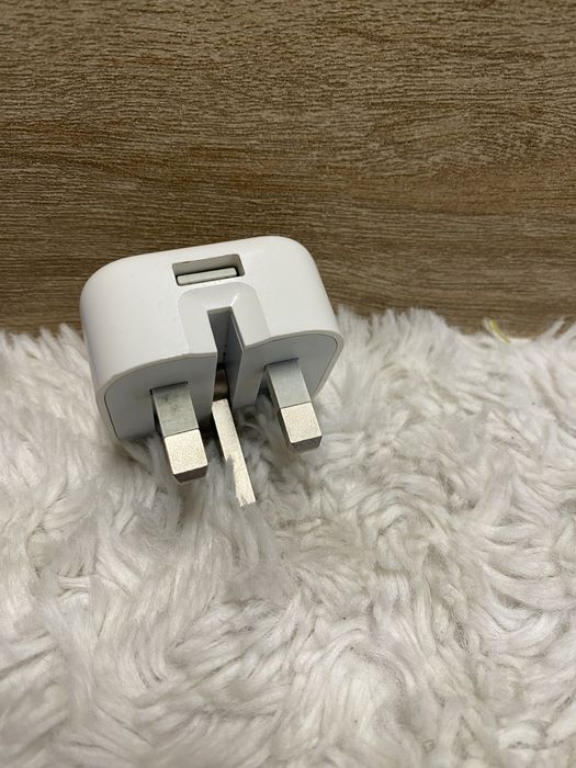 Wtyczka angielska z wejściem USB