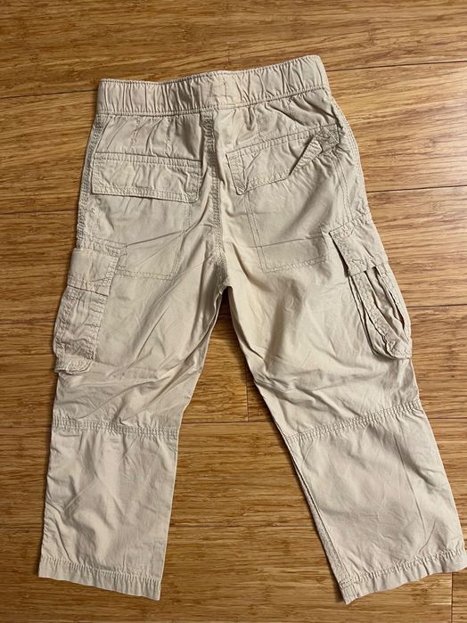 Spodnie chłopięce r. 110