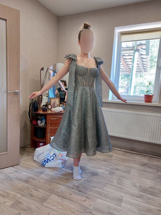 Продам вечернее- выпускное платье