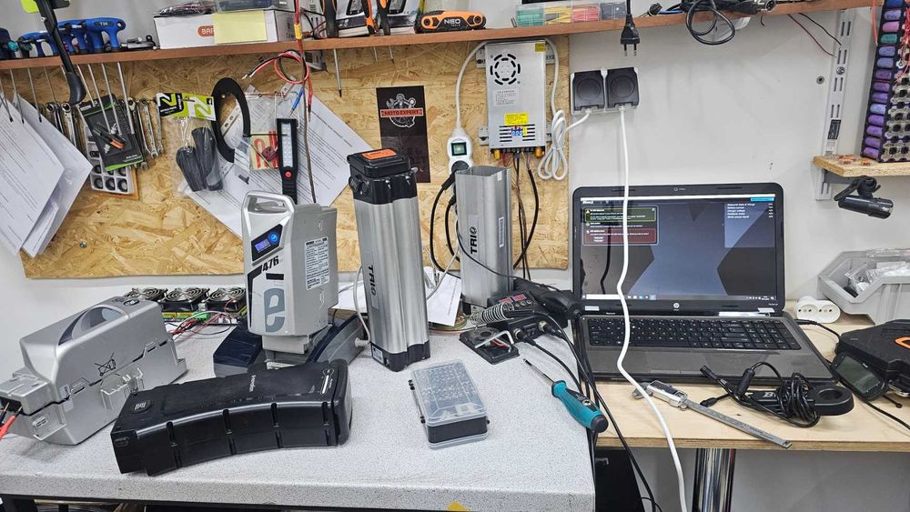 Naprawa baterii, regeneracja baterii naprawa roweru, skuter, hulajnoga