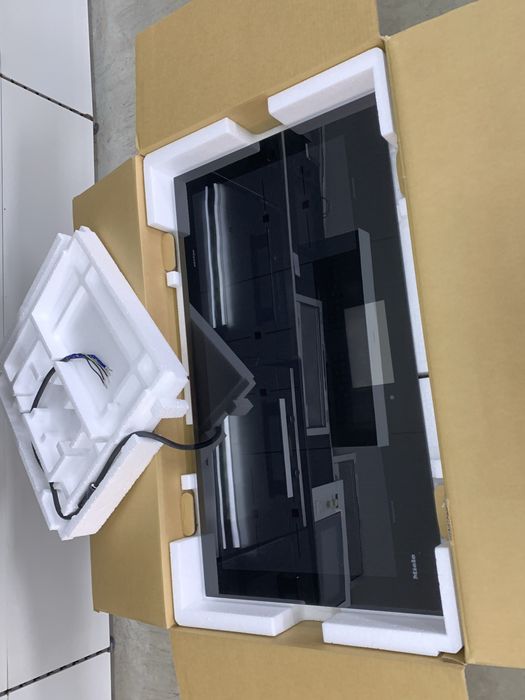 Флагманська індукційна поверхня Miele KM 7999 FL | Суцільна зона нагріву