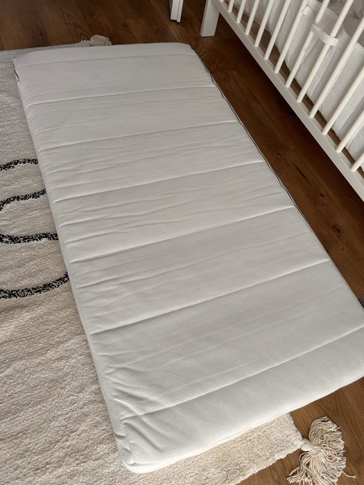 Łóżeczko dziecięce Ikea Guliliver z wyposażeniem