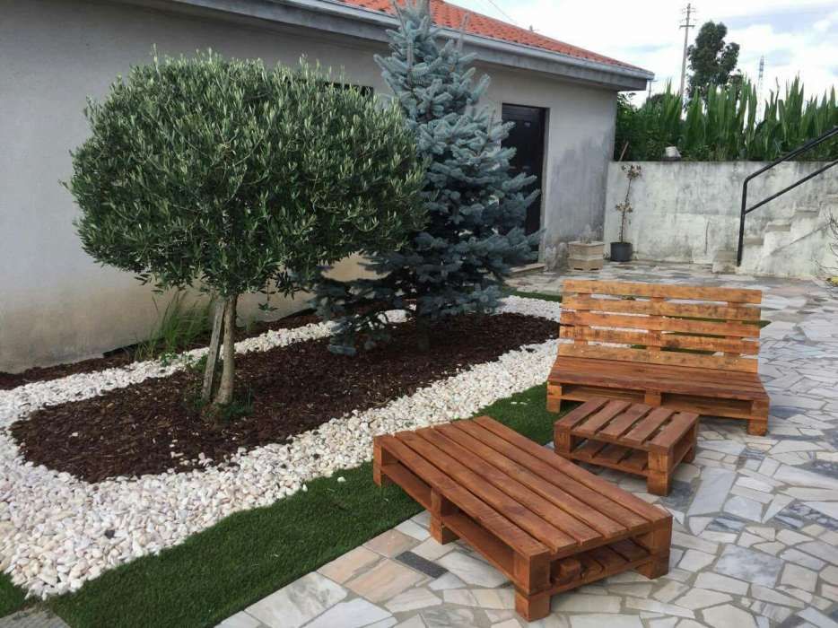 Móveis em paletes