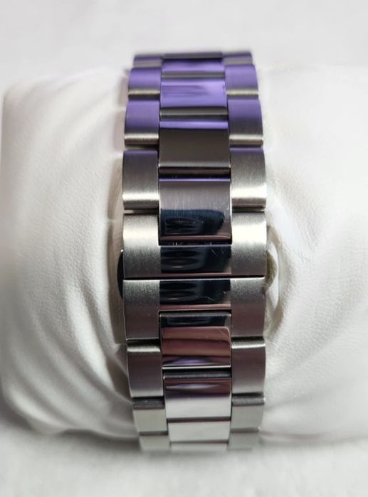 Invicta Objet D'Art годинник