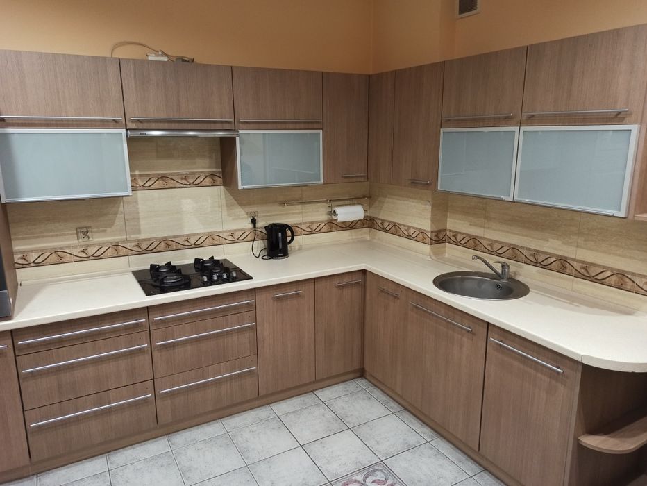 Meble kuchenne ze sprzętem