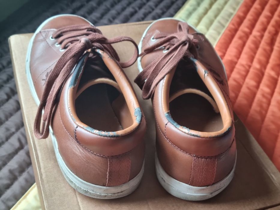 Sapatilhas castanhas de homem Fred Perry n°41  SP 090
