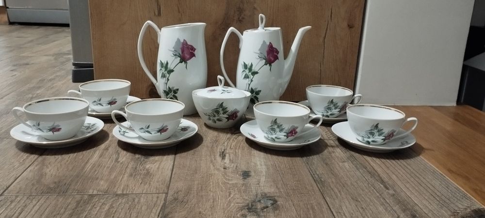 Serwis kawowy porcelanowy Chodzież lata 70-te