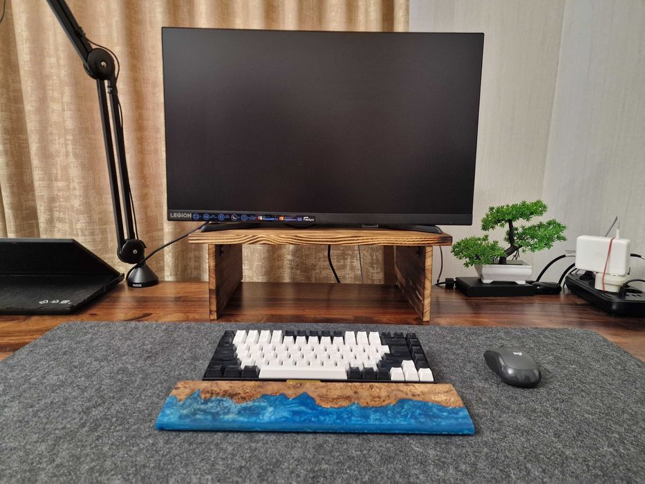 Авторская подставка под монитор (ручная работа)