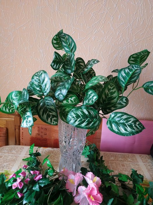 Искусственные цветы .