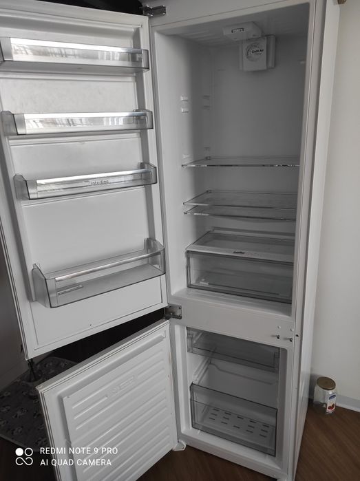 Холодильник вбудований