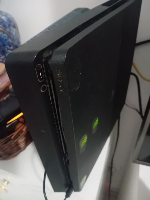 Ps4 slim para peças
