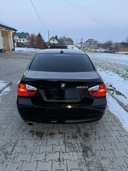 Bezwypadkowe BMW E90 2.0d