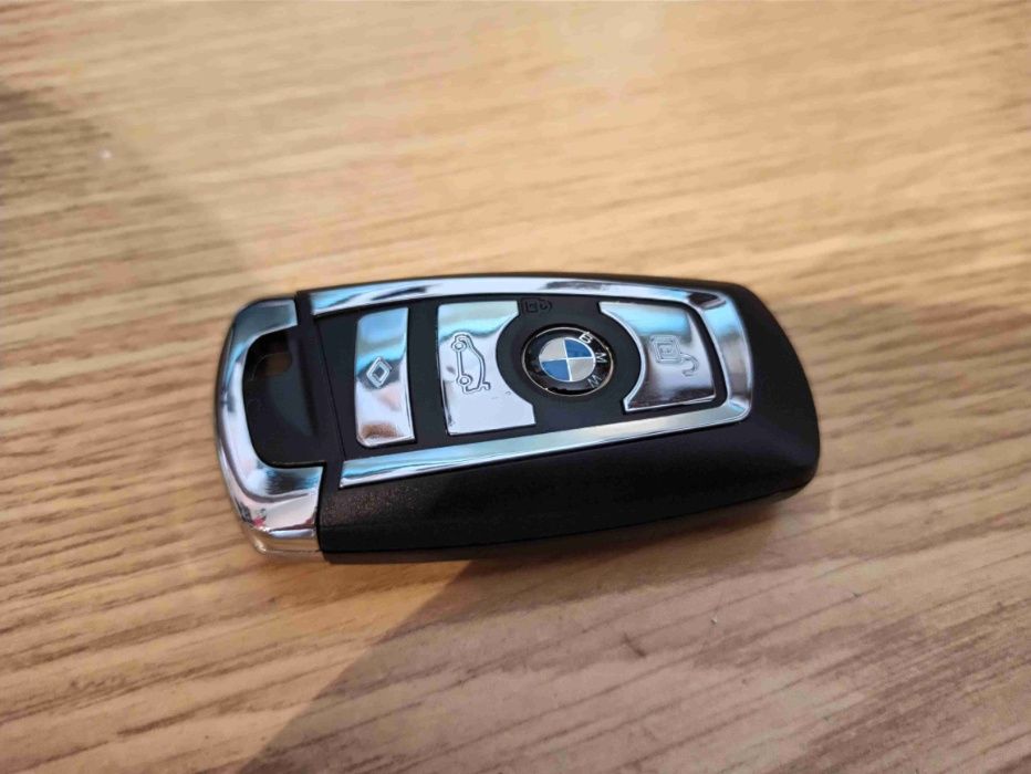 Pen USB | BMW | Mercedes | Audi | NOVAS