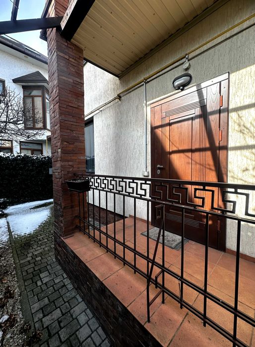 Ваш идеальный дом уже ждёт Вас ! Центральная часть Мельниц .