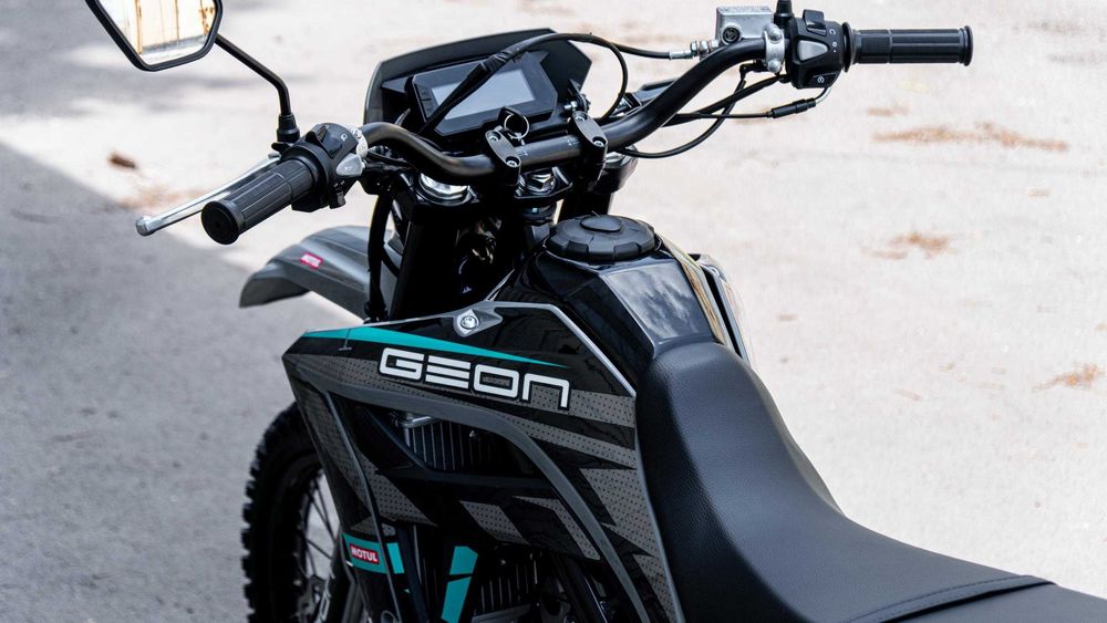 GEON X-Road 300 YGS 21/18 МКПП 6 WL