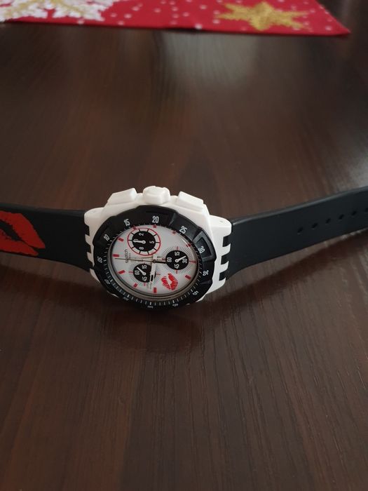 Swatch Snowpass world snowboard