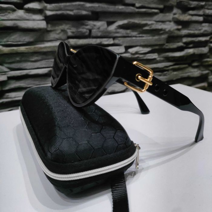 Nowe okulary z etui przeciwsłoneczne