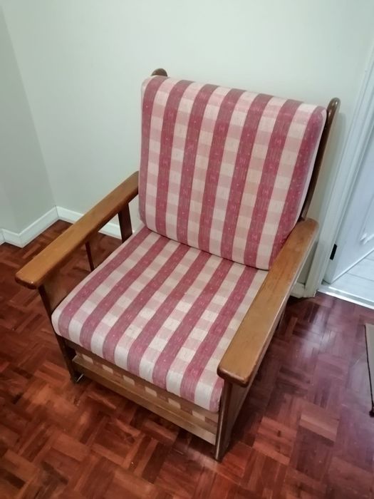 Sofá cama 3 lugares + 2 poltronas