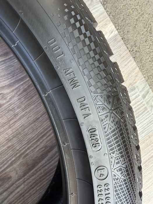 Шини  Continental 245/40/R21