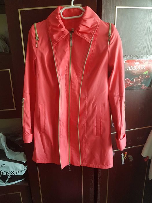 Куртка весенне-осенняя,демисезонная