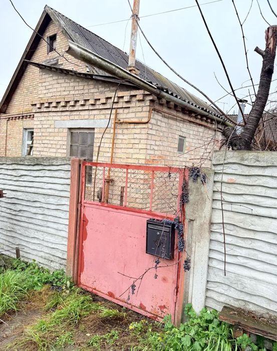 Продам будинок ( частина ) Ворзель вул.Яблунська 3