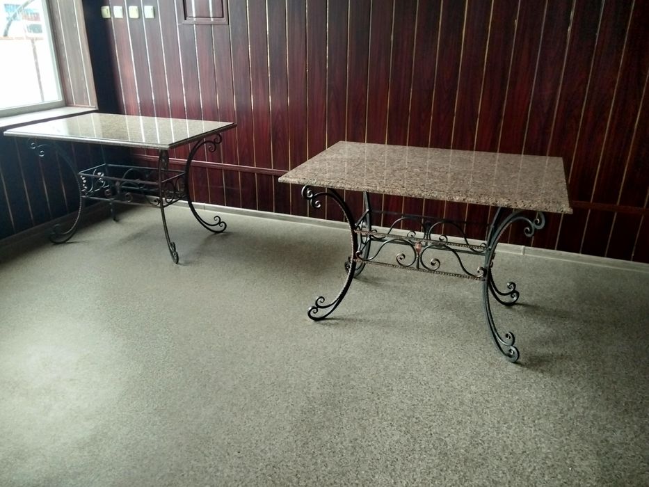 Стол из натурального камня