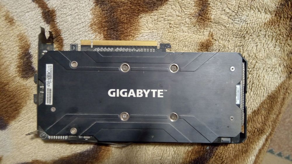 GIGABYTE Radeon RX 580  8Gb