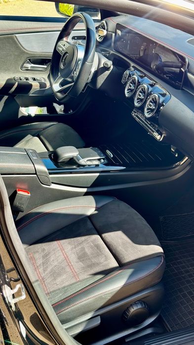 Mercedes-Benz CLA 200 d Shooting Brake
AMG Line Aut 8G