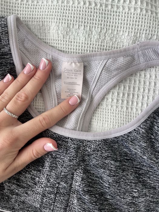 Топ Calvin Klein