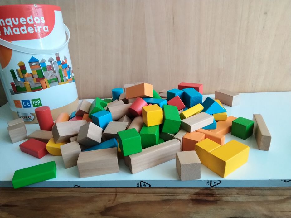 Brinquedos de madeira da marca Zoko