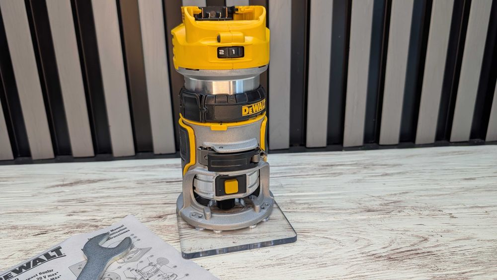 Безщіточний фрезер DeWalt DCW600 20V MADE IN MEXICO