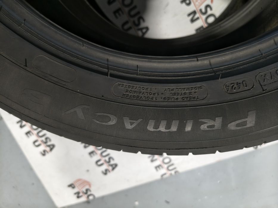 2 pneus semi novos 235-50R17 Michelin - Oferta dos Portes