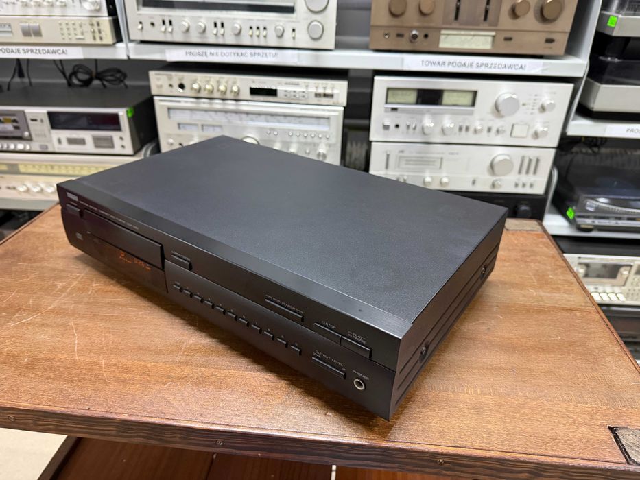 Odtwarzacz płyt CD Yamaha CDX-580 Audio Room