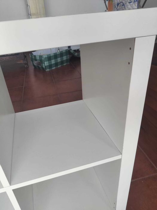 Estante IKEA branca