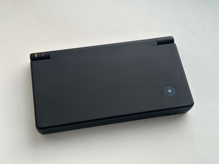 Продам Nintendo DSi в робочому стані