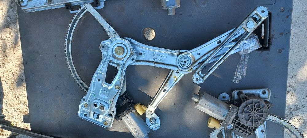 Стеклоподъемник Mercedes Ml w163 передний правый