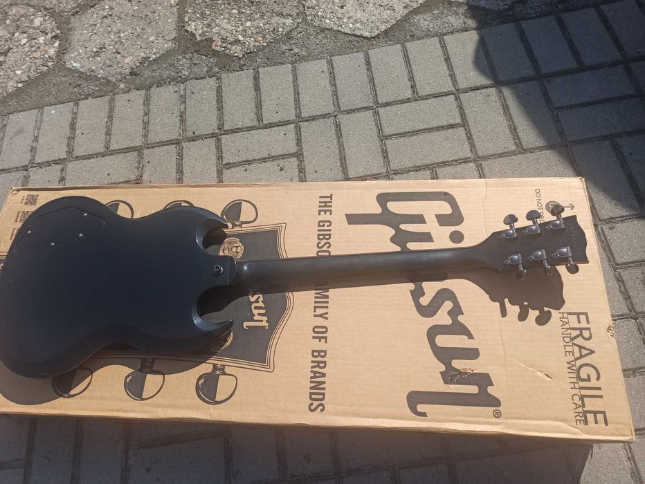 Gibson SG Future