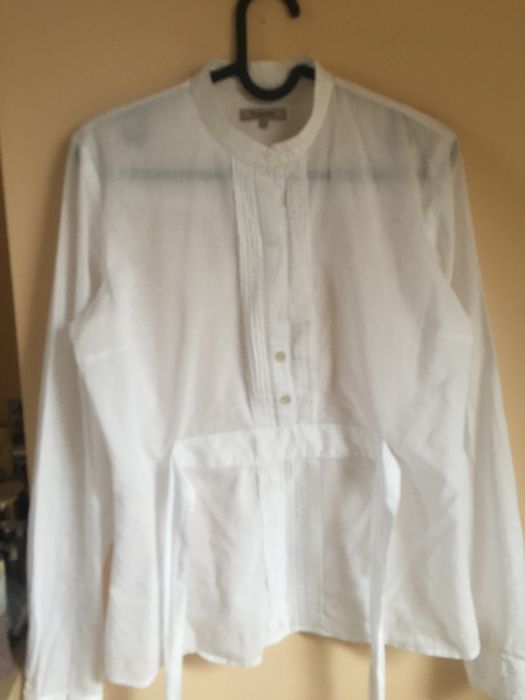 Reserved biała koszula na stójce,ozdobne zakładki,wiązanie r.M