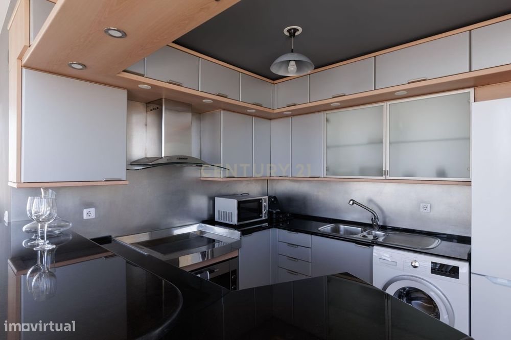 Penthouse com Vista Panorâmica sobre Lisboa e Monsanto | Campolide
