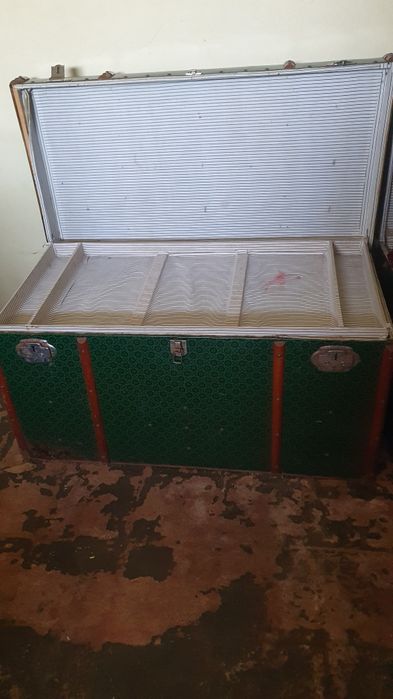 2 Arcas baú de folha iguais