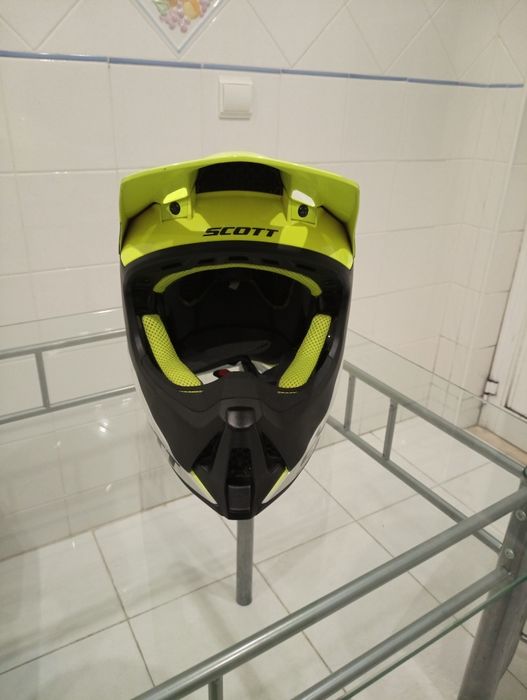 Capacete novo a estrear