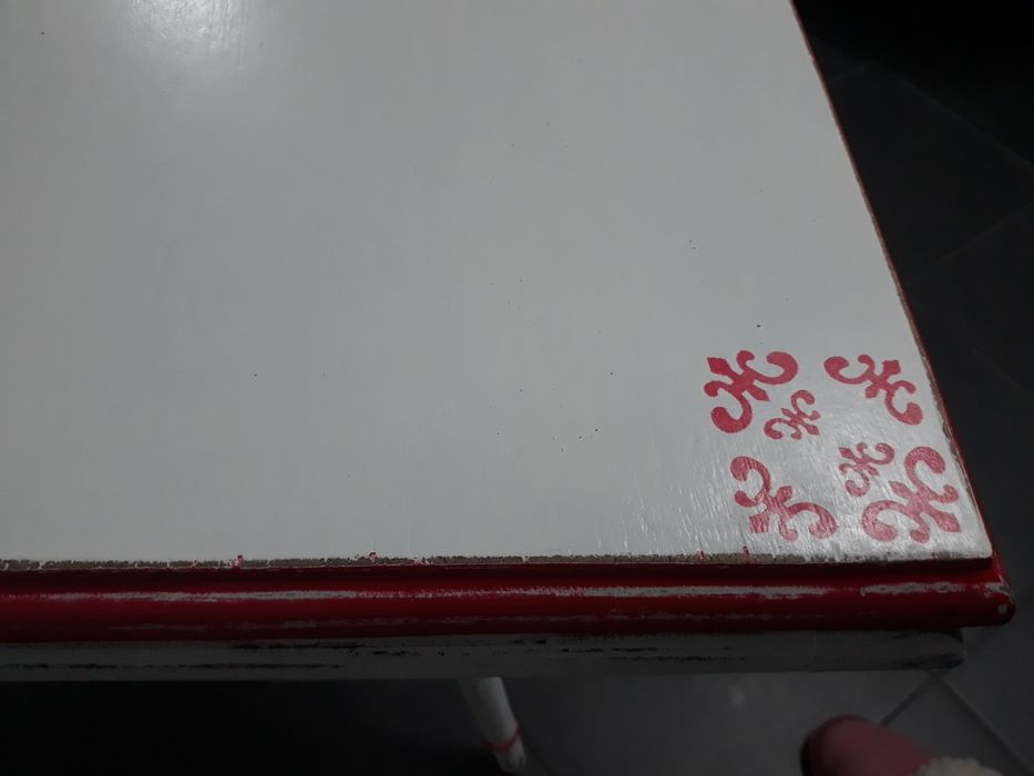 Mesa antiga restaurada