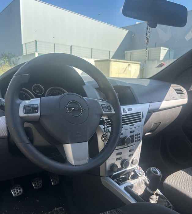 Opel Astra Gtc 1.9 Cdti 150cv – 2006 | 299.000 km( preco negociavel )