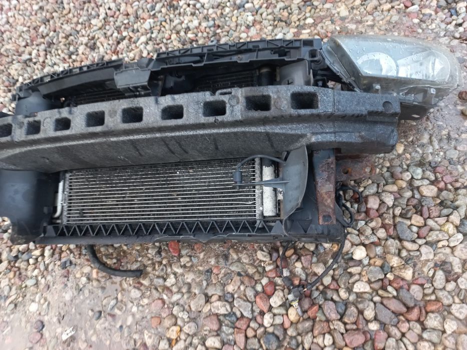 Pas przedni przód wzmocnienie czołowe kompletny vw Scirocco chłodnice