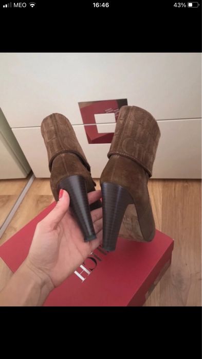 Botas carolina herrera 40 castanho