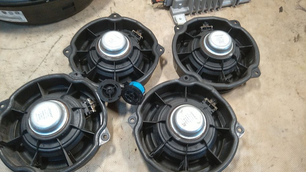 ) Lancia Delta głośniki tuba wzmacniacz BOSE